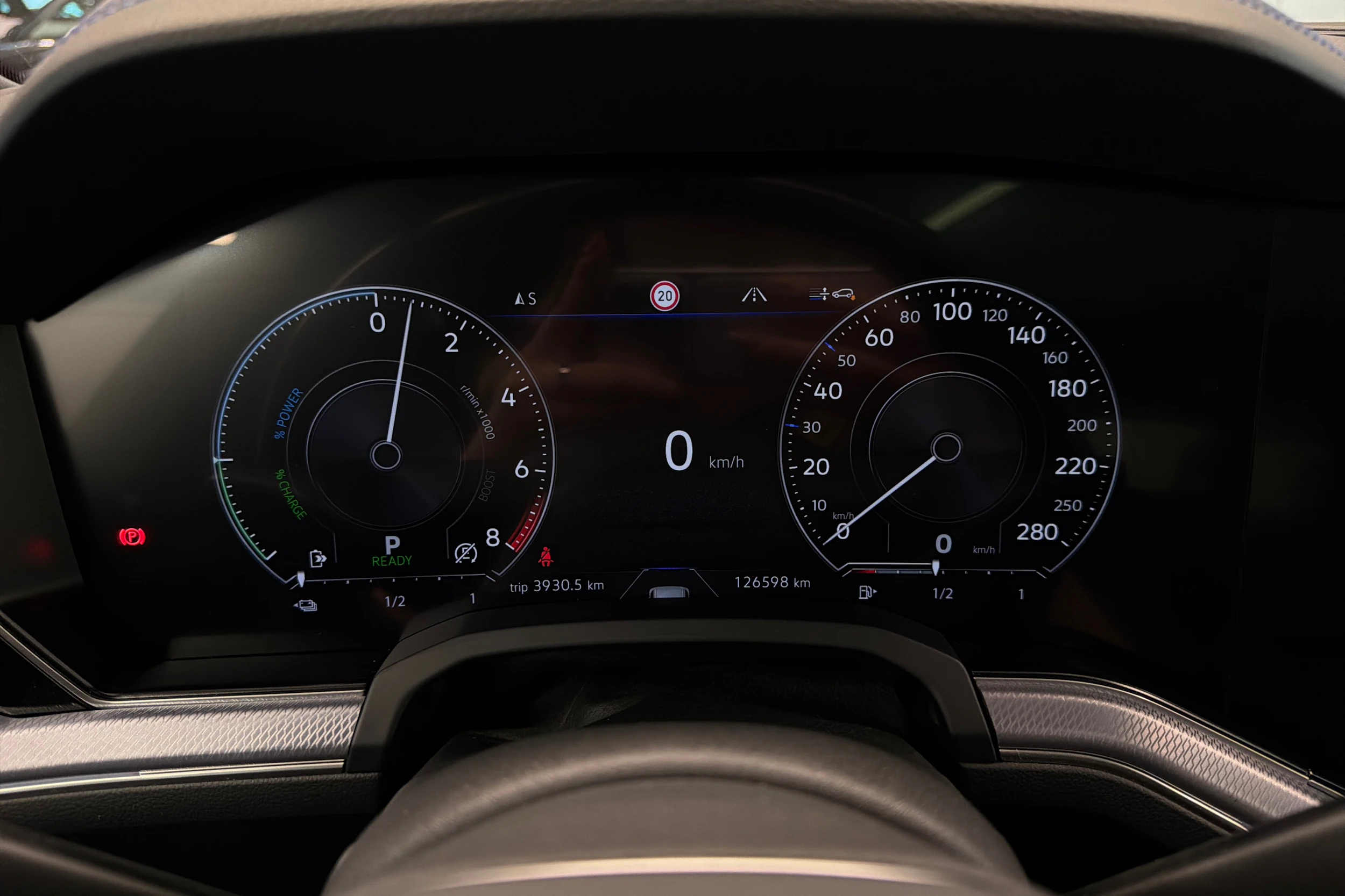 valkoinen Volkswagen Touareg 2021 kuva 22.