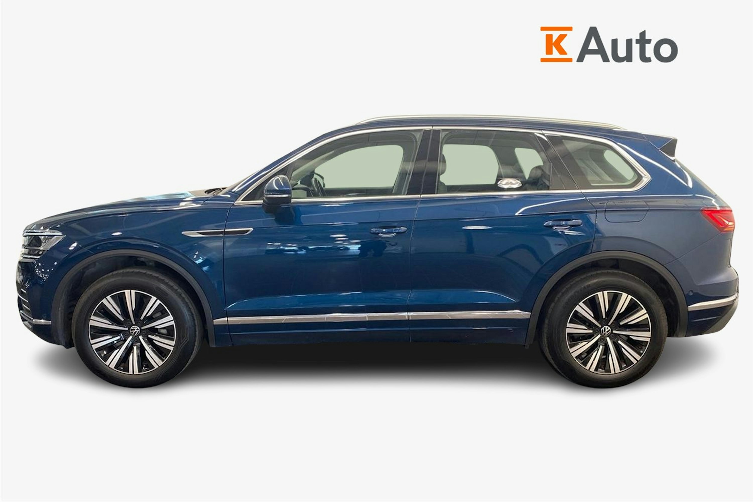 sininen Volkswagen Touareg 2021 kuva 5.