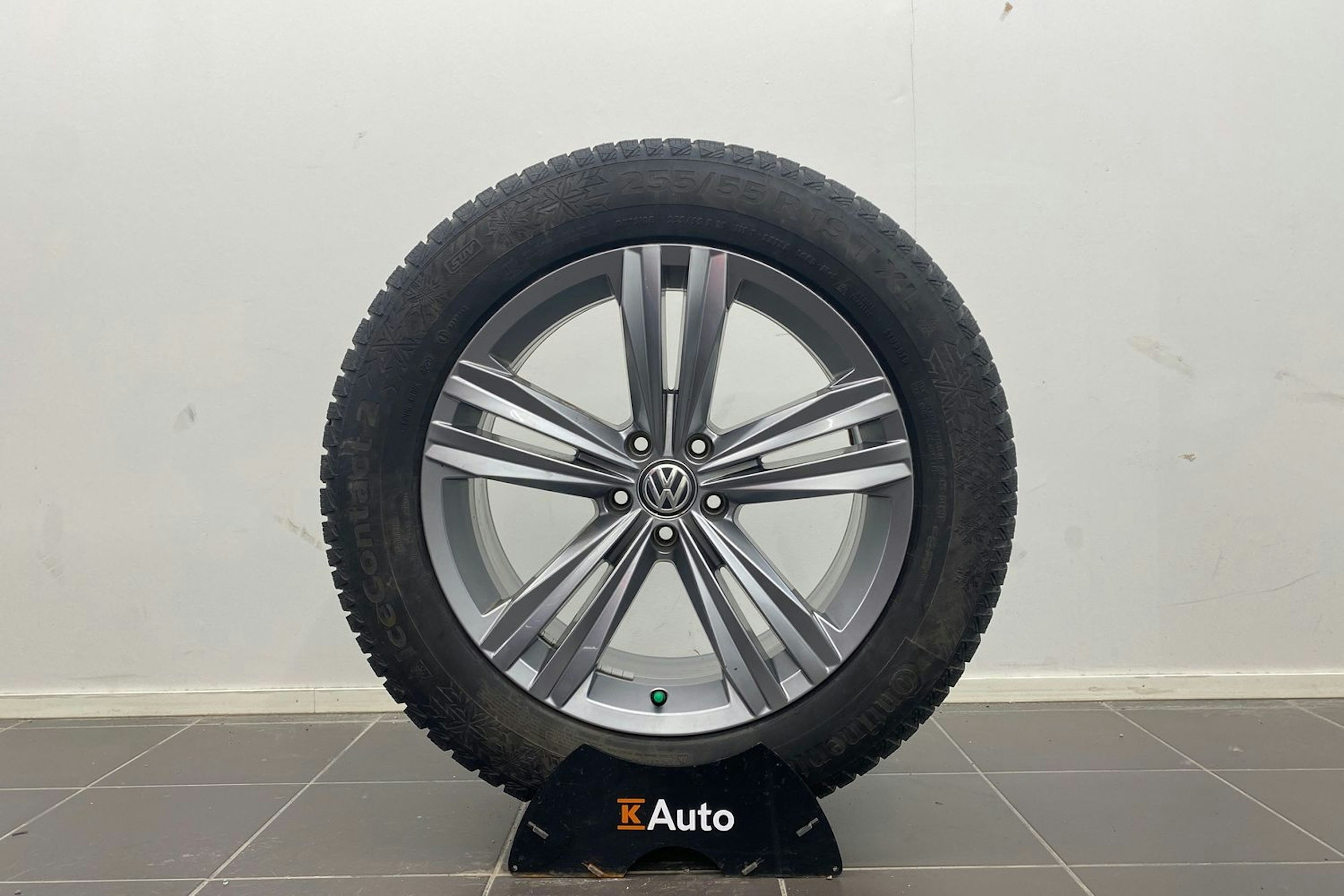 sininen Volkswagen Touareg 2021 kuva 10.