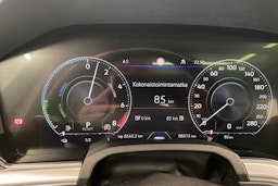 sininen Volkswagen Touareg 2021 kuva 13.