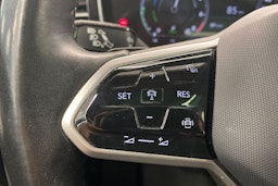 sininen Volkswagen Touareg 2021 kuva 14.