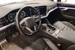 musta Volkswagen Touareg 2021 kuva 3.