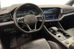 Harmaa Volkswagen TOUAREG 2021 kuva 6.