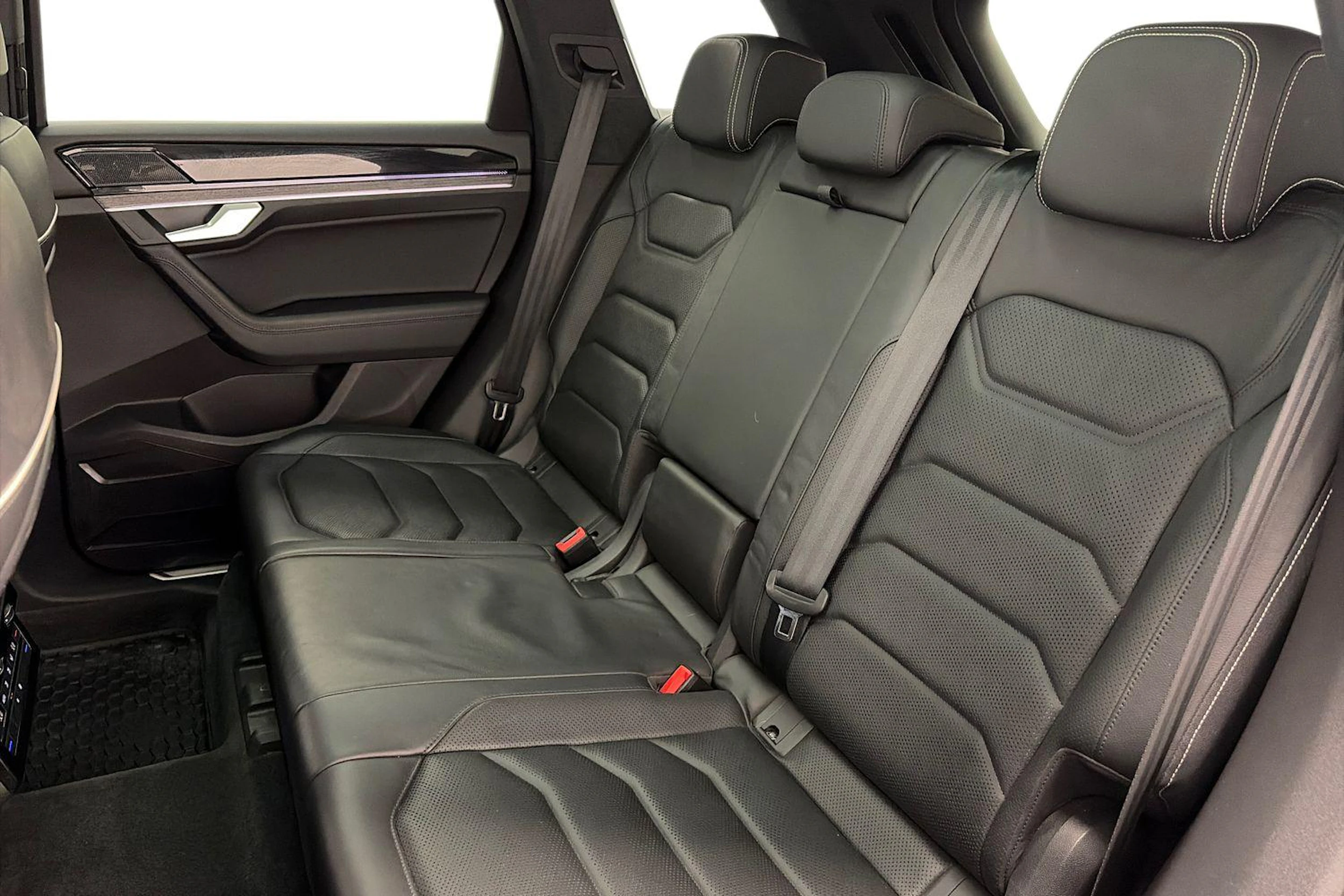 Harmaa Volkswagen TOUAREG 2021 kuva 8.