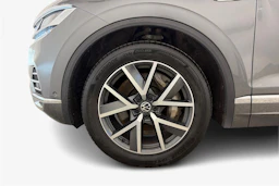 Harmaa Volkswagen TOUAREG 2021 kuva 9.