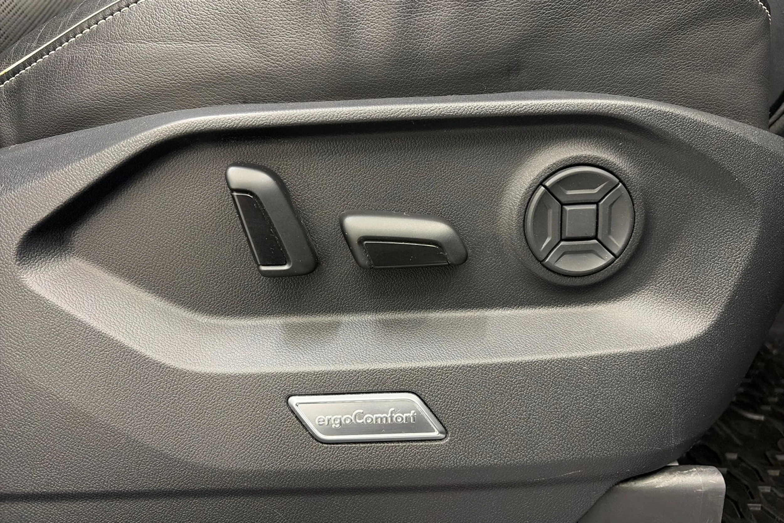 Harmaa Volkswagen TOUAREG 2021 kuva 15.