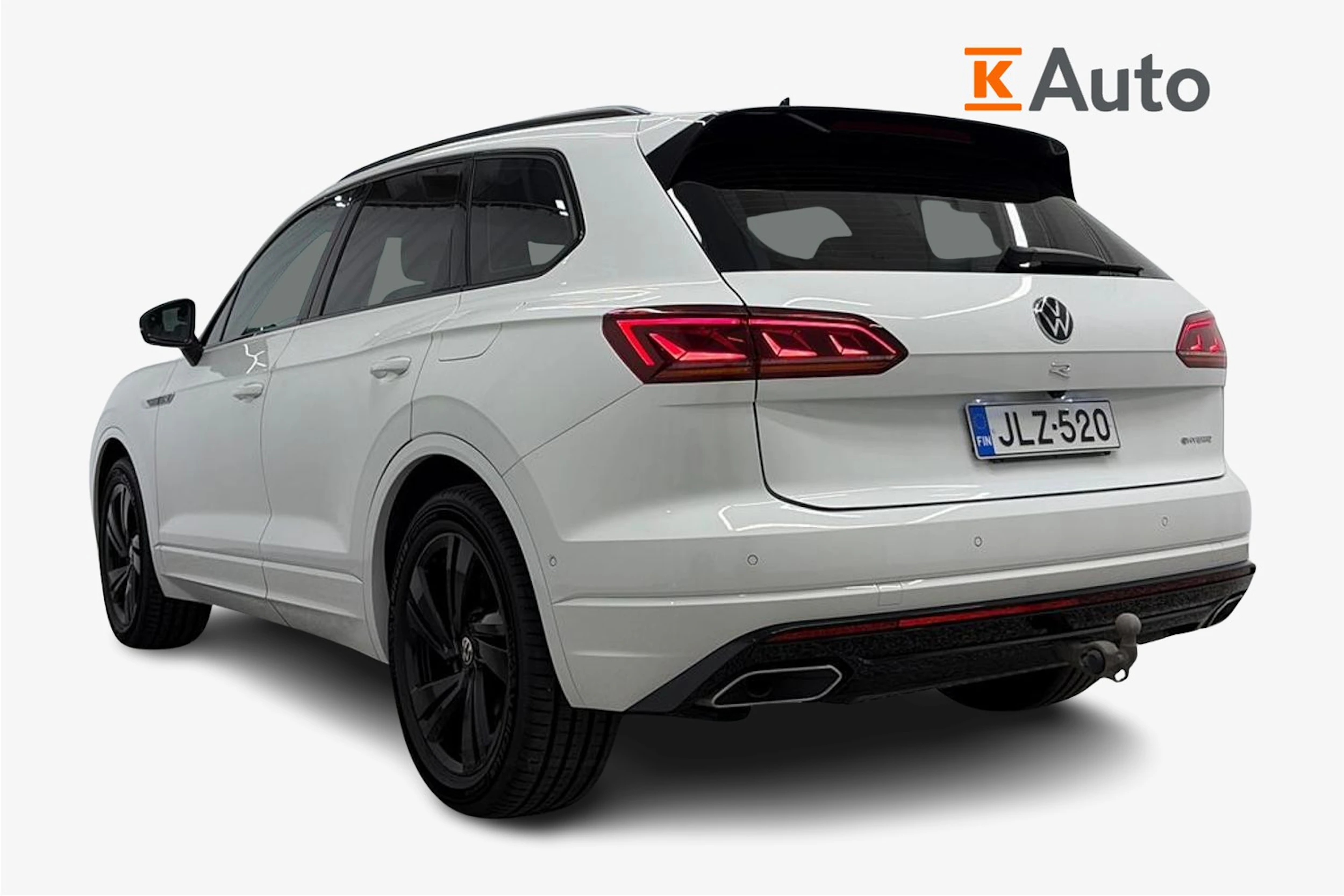 valkoinen Volkswagen Touareg 2021 kuva 2.