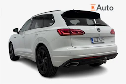 valkoinen Volkswagen Touareg 2021 kuva 2.