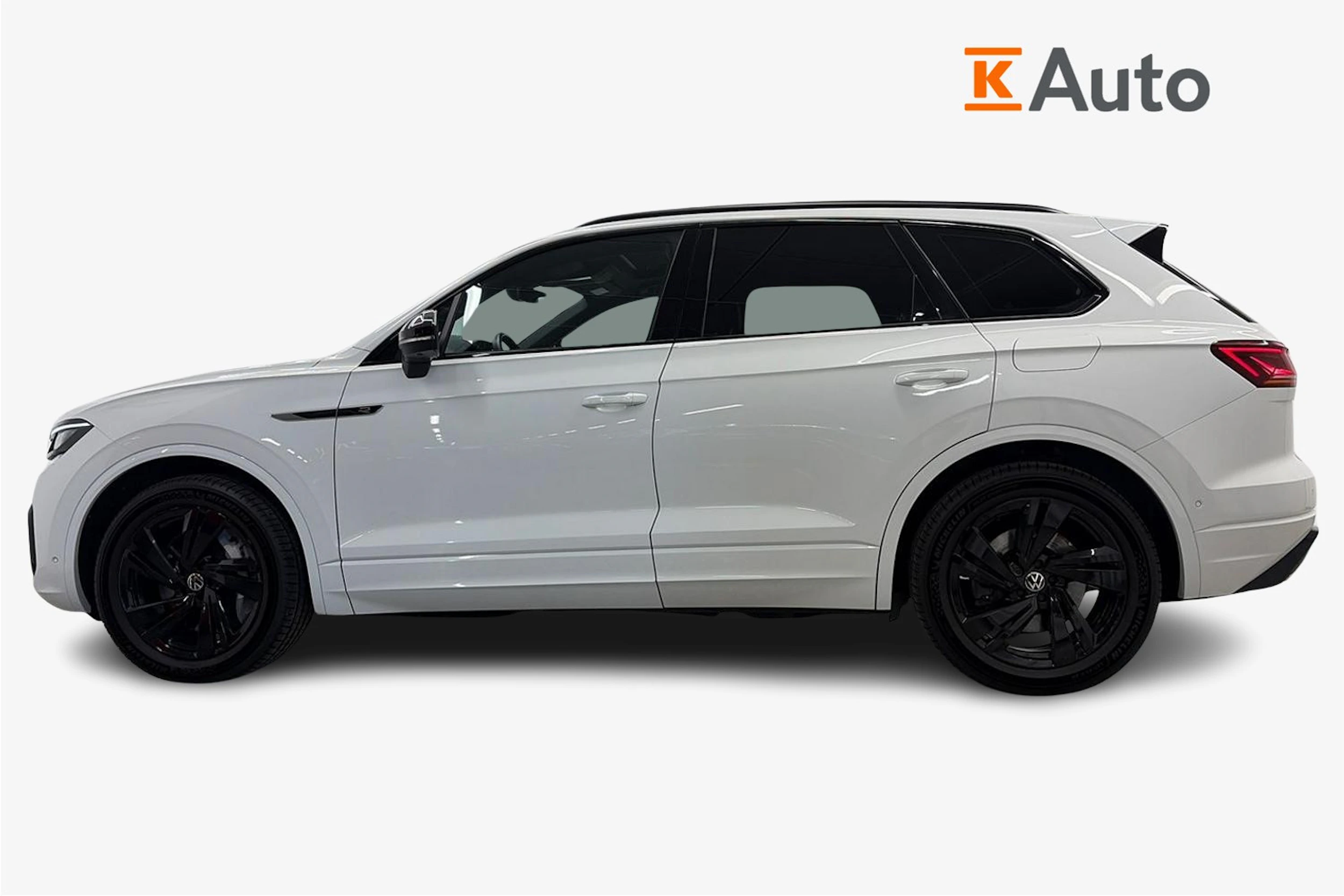 valkoinen Volkswagen Touareg 2021 kuva 5.