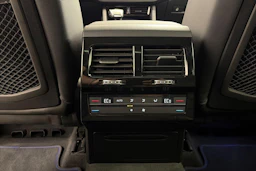 valkoinen Volkswagen Touareg 2021 kuva 9.