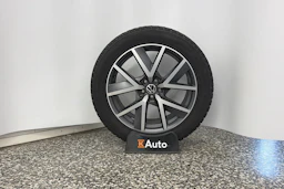 valkoinen Volkswagen Touareg 2021 kuva 11.