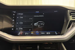 valkoinen Volkswagen Touareg 2021 kuva 30.