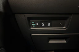 valkoinen Volkswagen Touareg 2021 kuva 36.