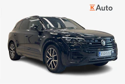 Musta Volkswagen TOUAREG 2021 kuva 1.