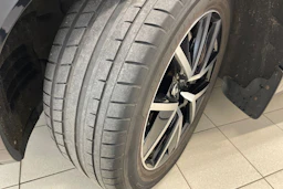 Musta Volkswagen TOUAREG 2021 kuva 10.