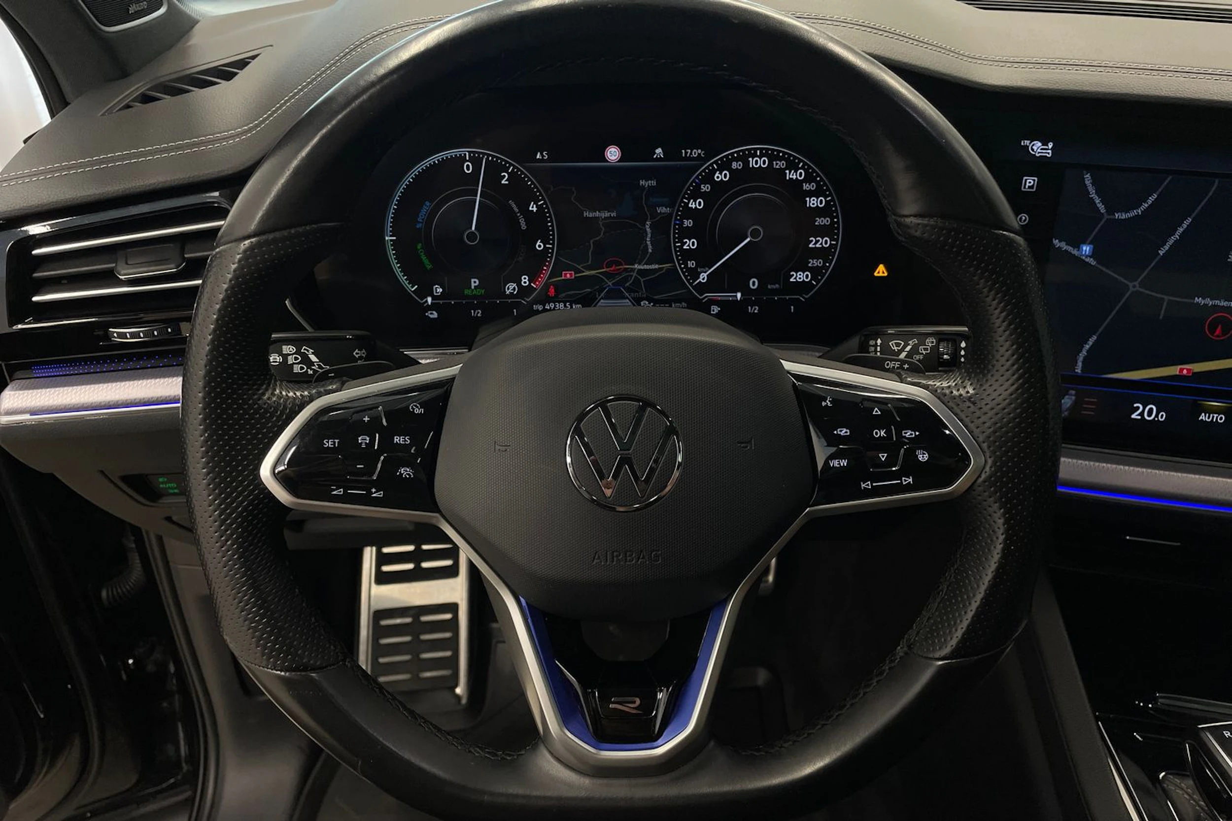 Musta Volkswagen TOUAREG 2021 kuva 14.