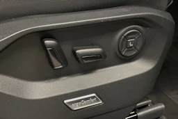 Musta Volkswagen TOUAREG 2021 kuva 23.