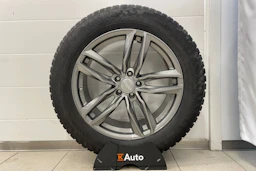 Musta Volkswagen TOUAREG 2021 kuva 27.