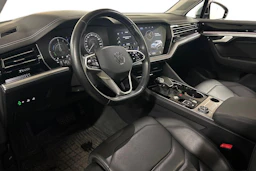met. harmaa Volkswagen Touareg 2021 kuva 3.