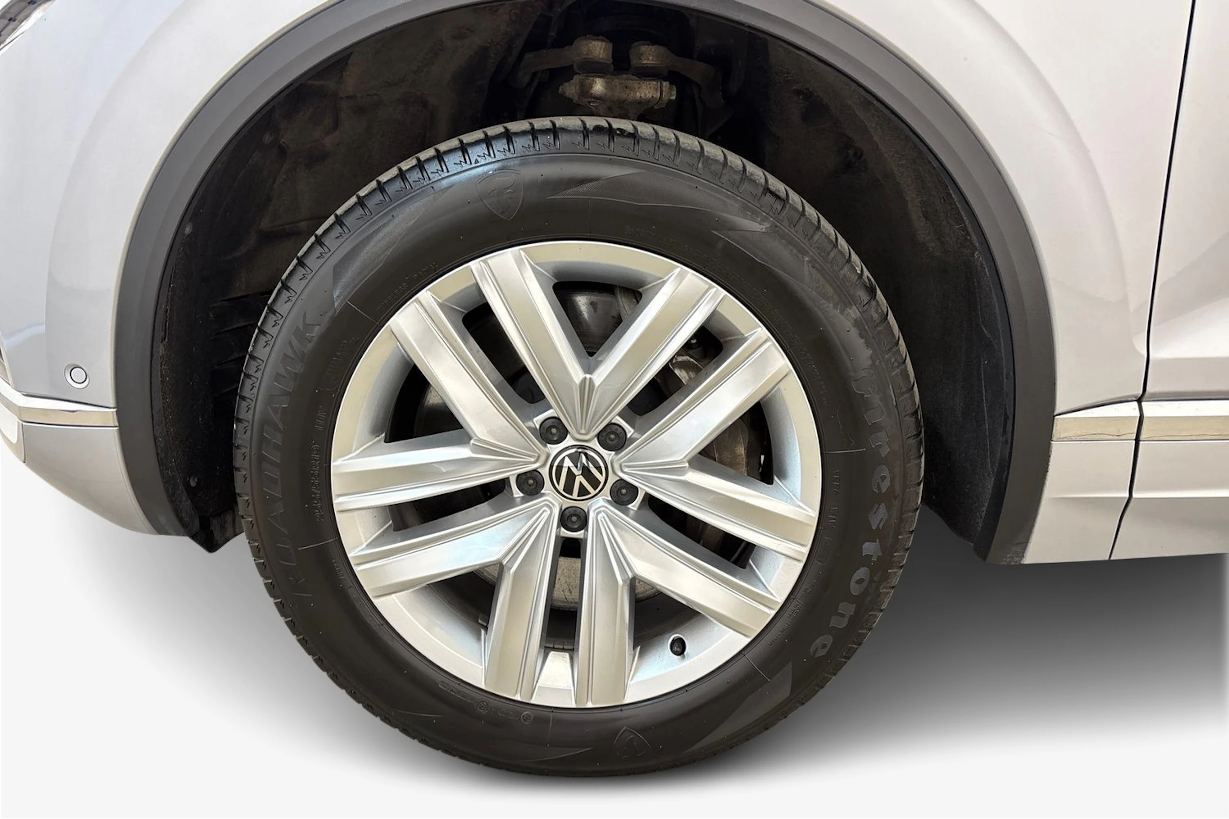 met. harmaa Volkswagen Touareg 2021 kuva 9.