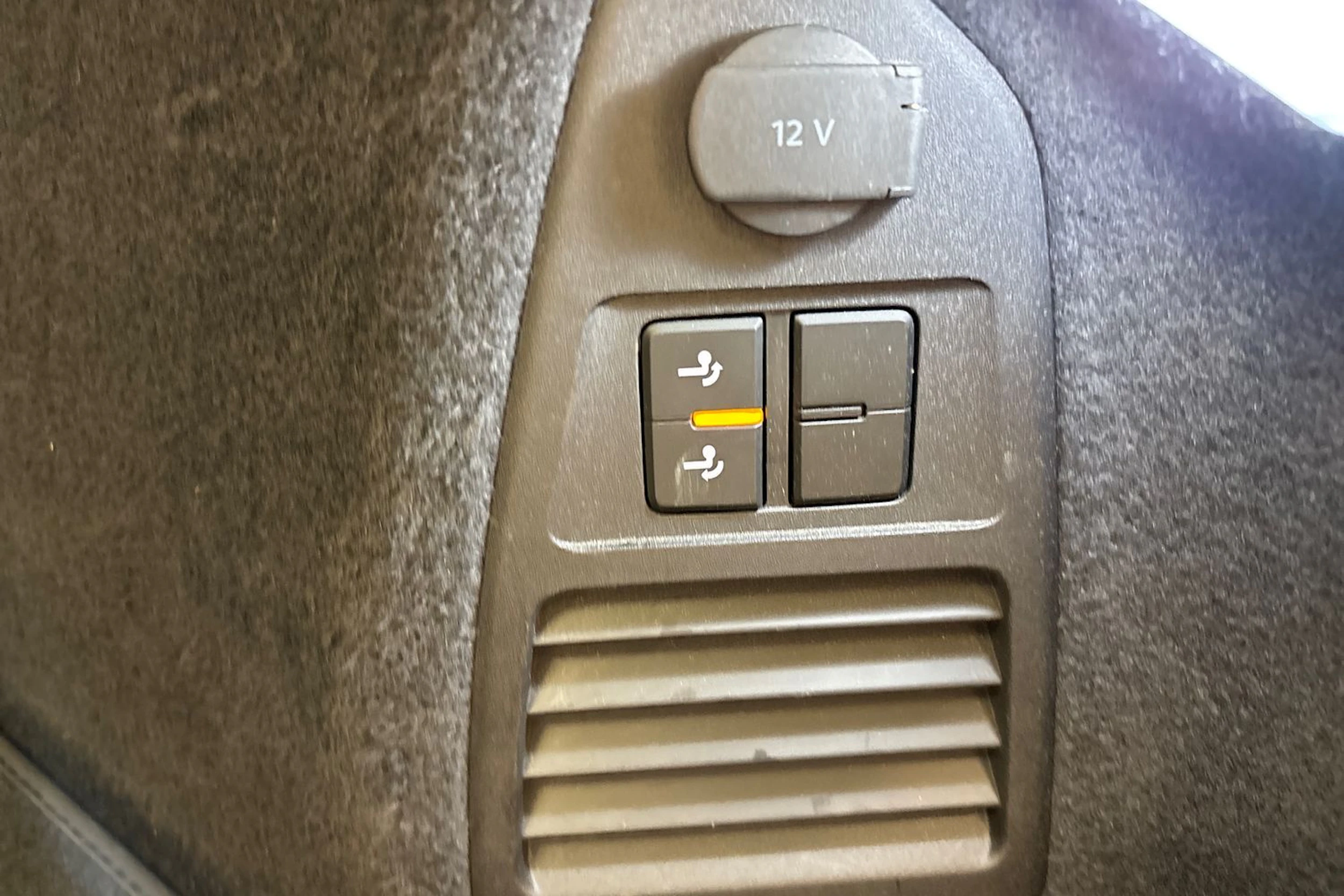met. harmaa Volkswagen Touareg 2021 kuva 14.