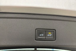 met. harmaa Volkswagen Touareg 2021 kuva 16.