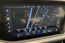 met. harmaa Volkswagen Touareg 2021 kuva 28.
