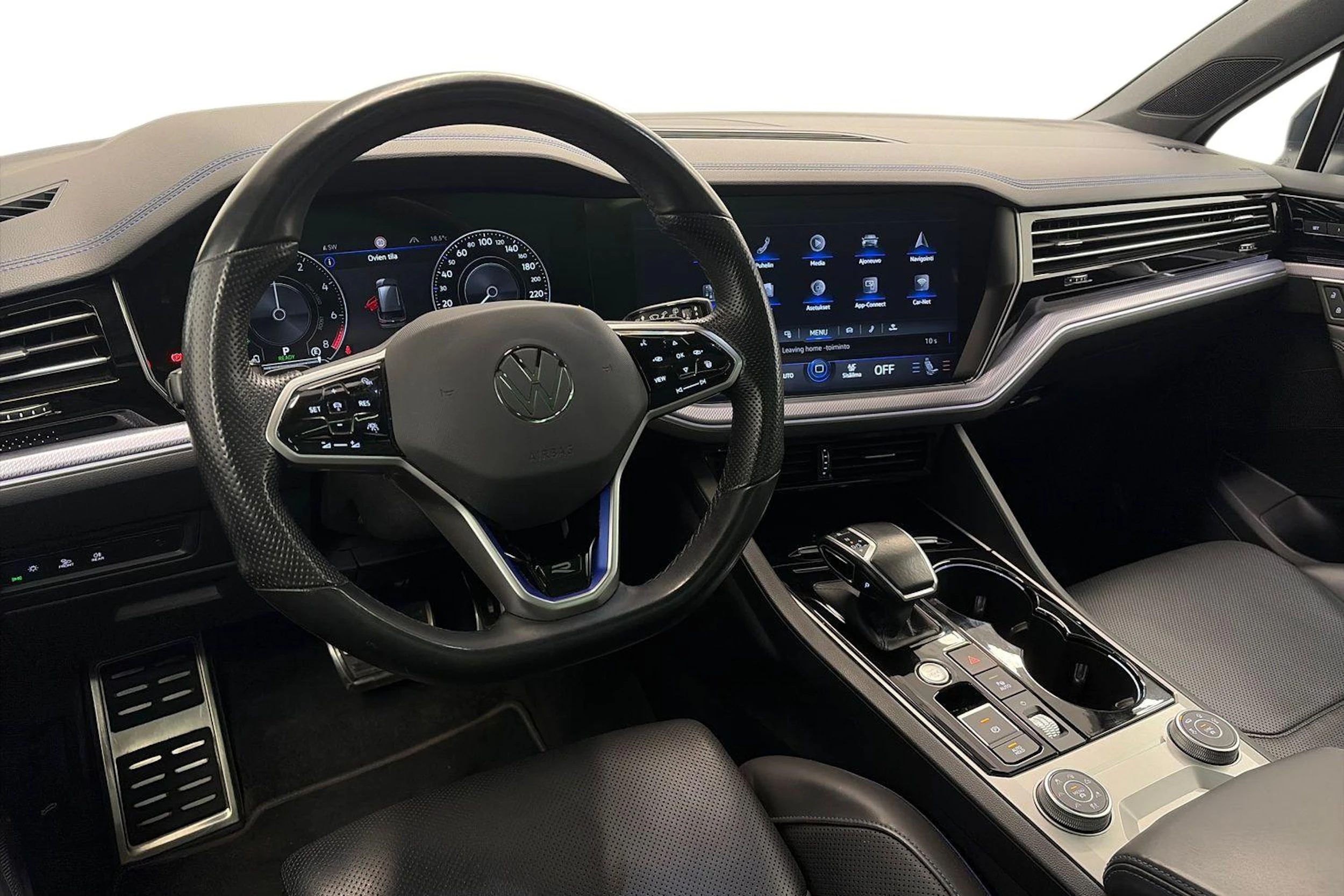 Musta Volkswagen TOUAREG 2021 kuva 6.