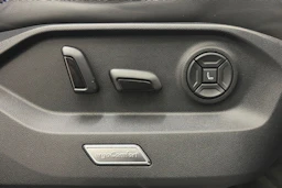 Musta Volkswagen TOUAREG 2021 kuva 17.