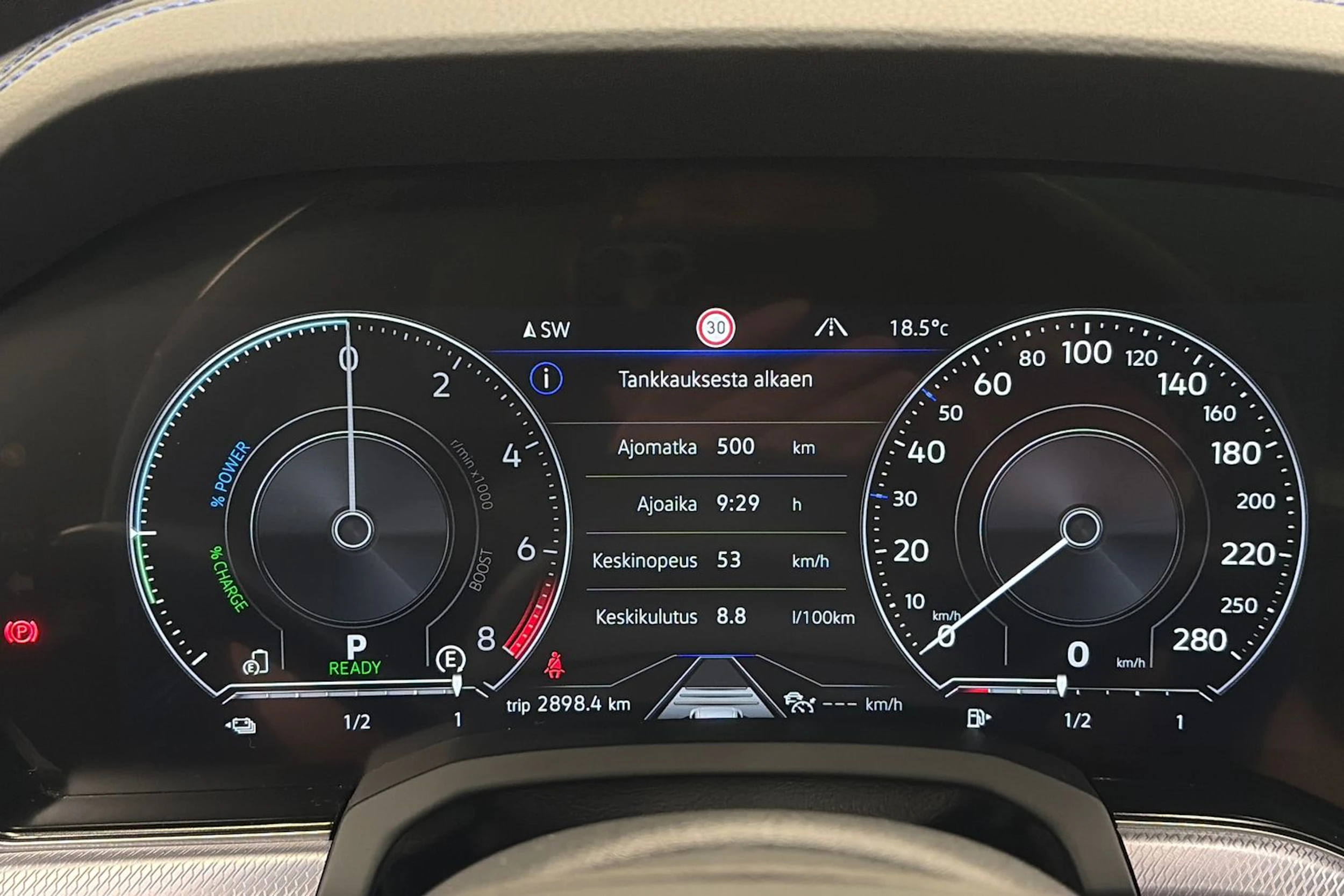 Musta Volkswagen TOUAREG 2021 kuva 19.