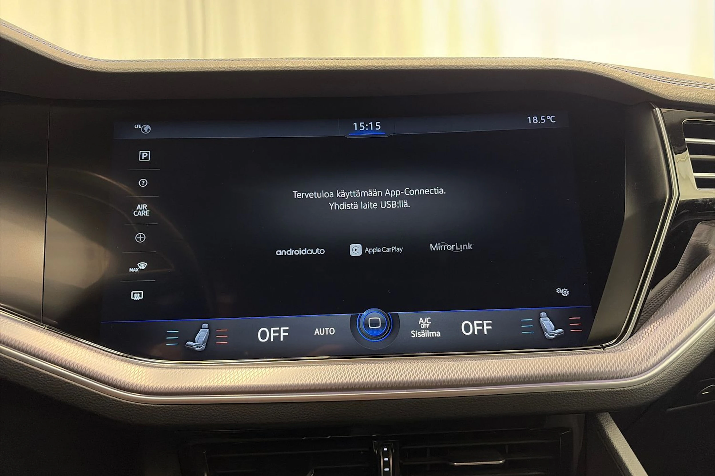 Musta Volkswagen TOUAREG 2021 kuva 26.