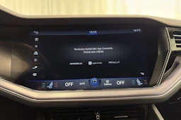Musta Volkswagen TOUAREG 2021 kuva 26.