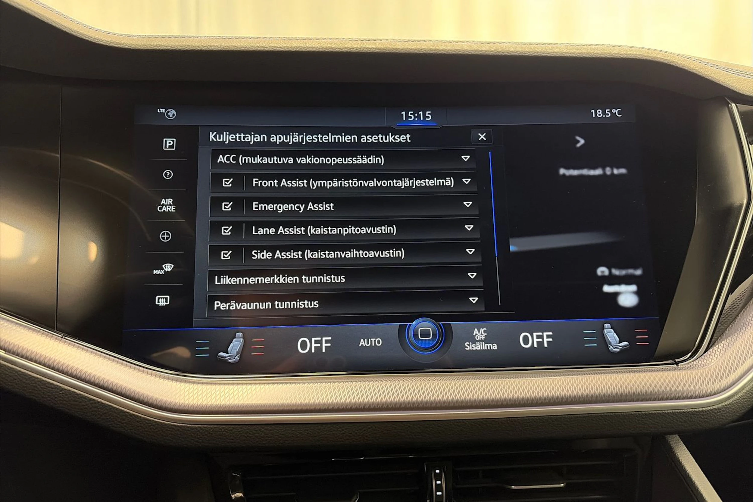 Musta Volkswagen TOUAREG 2021 kuva 27.