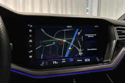 harmaa Volkswagen Touareg 2023 kuva 15.