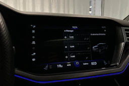 harmaa Volkswagen Touareg 2023 kuva 22.