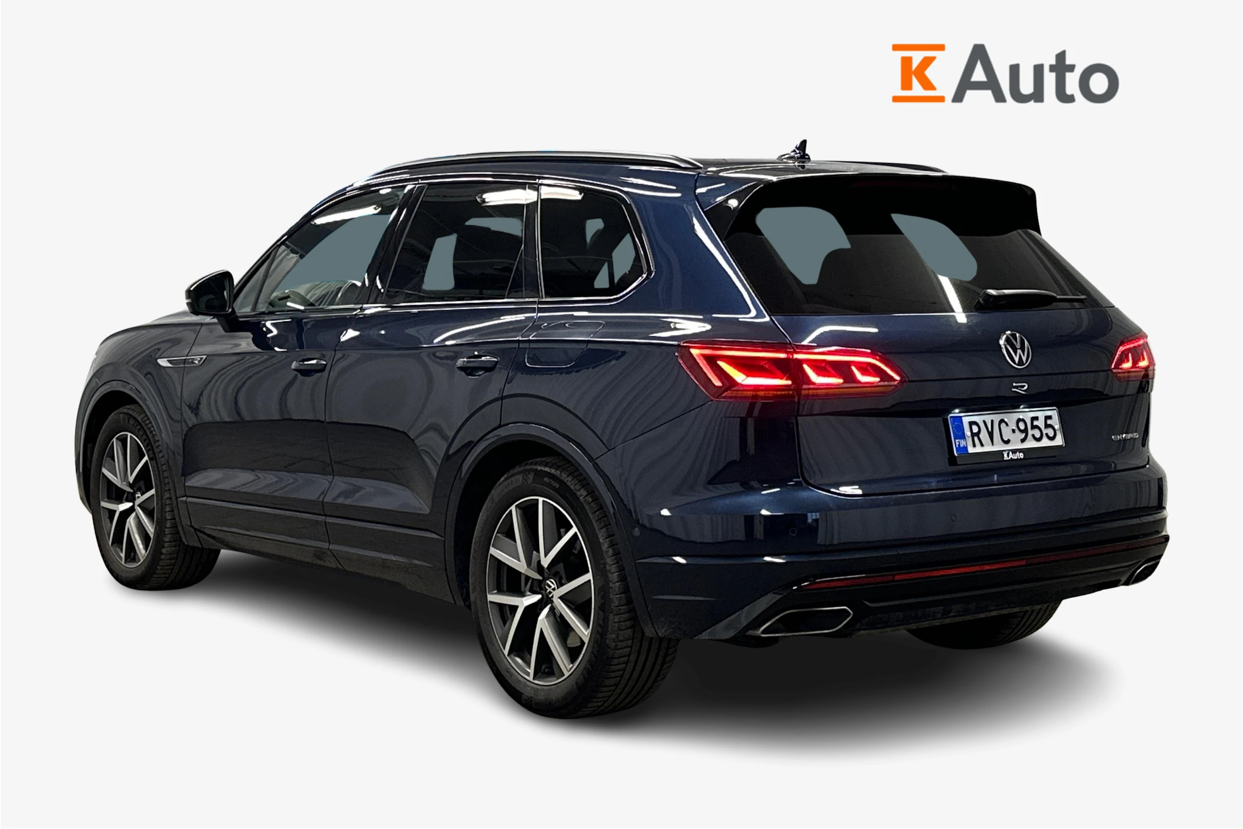 sininen Volkswagen Touareg 2023 kuva 2.