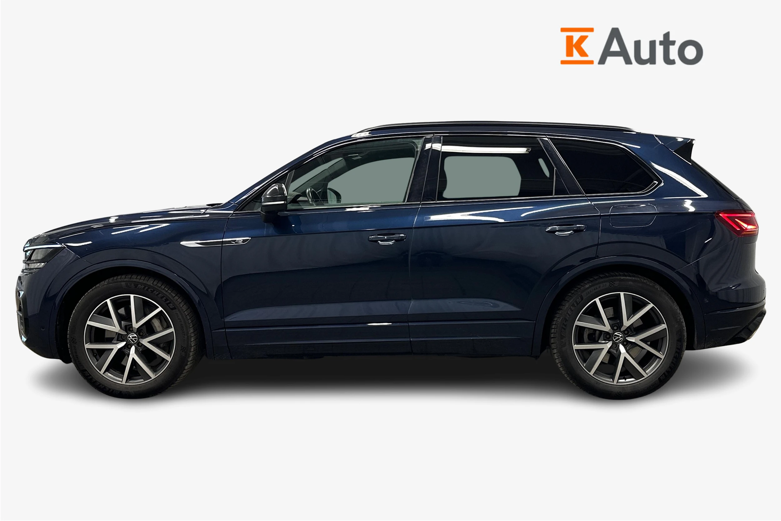 sininen Volkswagen Touareg 2023 kuva 5.