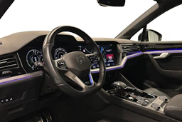 sininen Volkswagen Touareg 2023 kuva 6.
