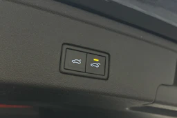 sininen Volkswagen Touareg 2023 kuva 12.
