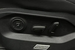 sininen Volkswagen Touareg 2023 kuva 16.