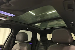 sininen Volkswagen Touareg 2023 kuva 34.