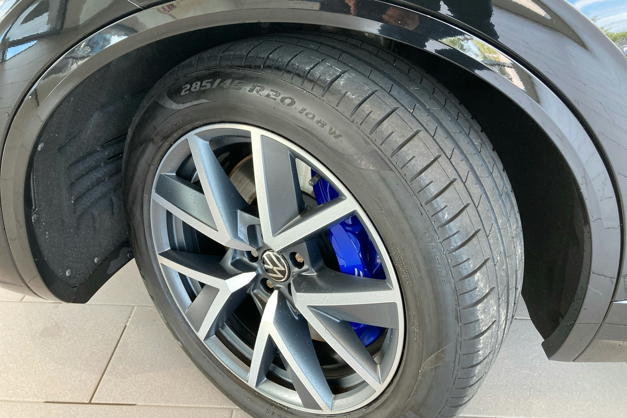 musta Volkswagen Touareg 2024 kuva 10.