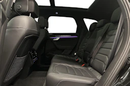 musta Volkswagen Touareg 2024 kuva 11.