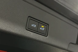 musta Volkswagen Touareg 2024 kuva 16.