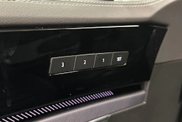 musta Volkswagen Touareg 2024 kuva 21.