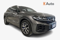 harmaa Volkswagen Touareg 2024 kuva 1.