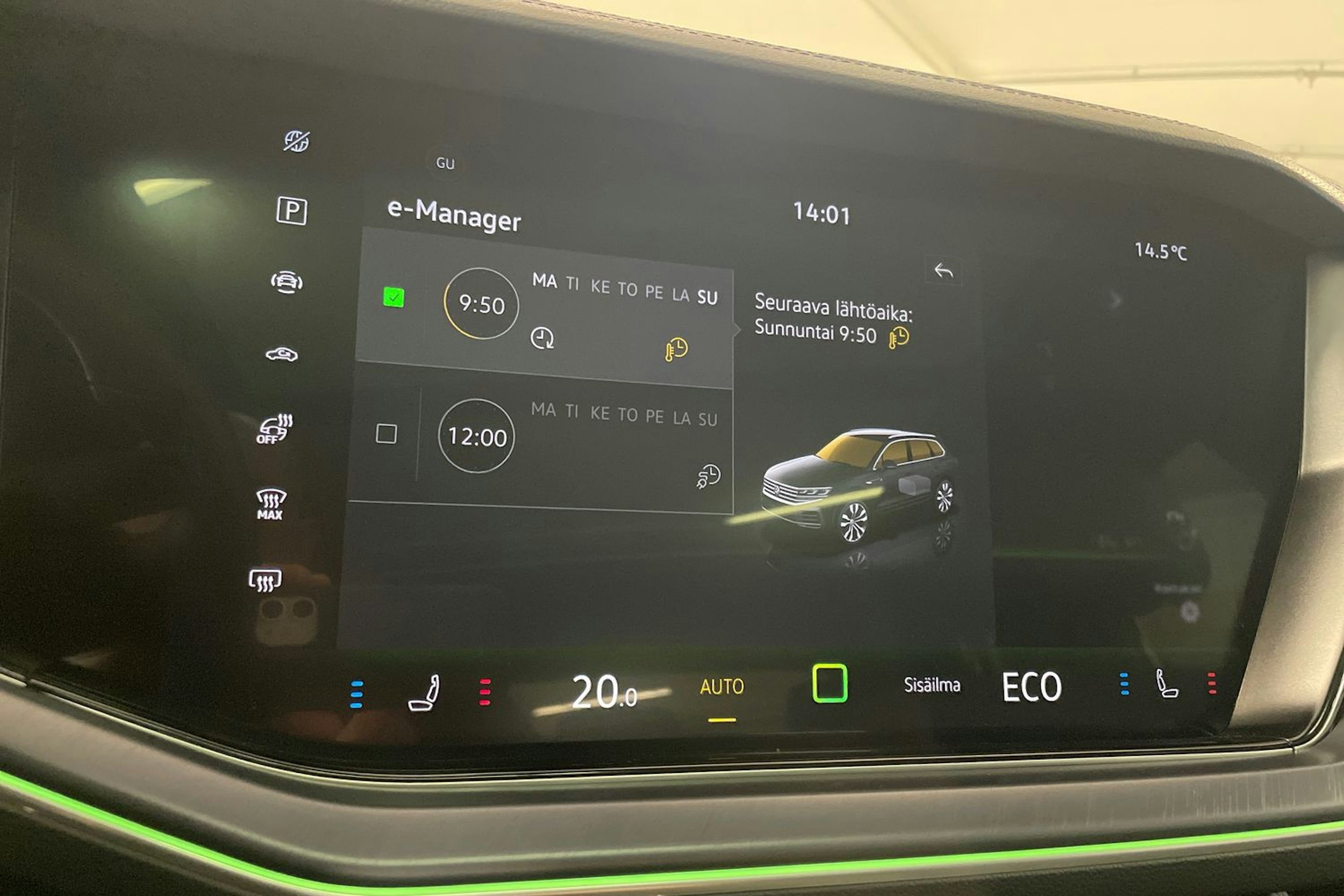 harmaa Volkswagen Touareg 2024 kuva 19.