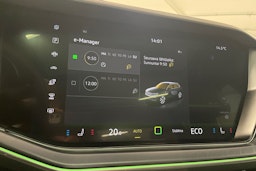 harmaa Volkswagen Touareg 2024 kuva 19.
