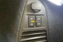 harmaa Volkswagen Touareg 2024 kuva 32.
