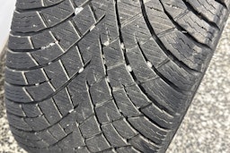 harmaa Volkswagen Touareg 2024 kuva 40.